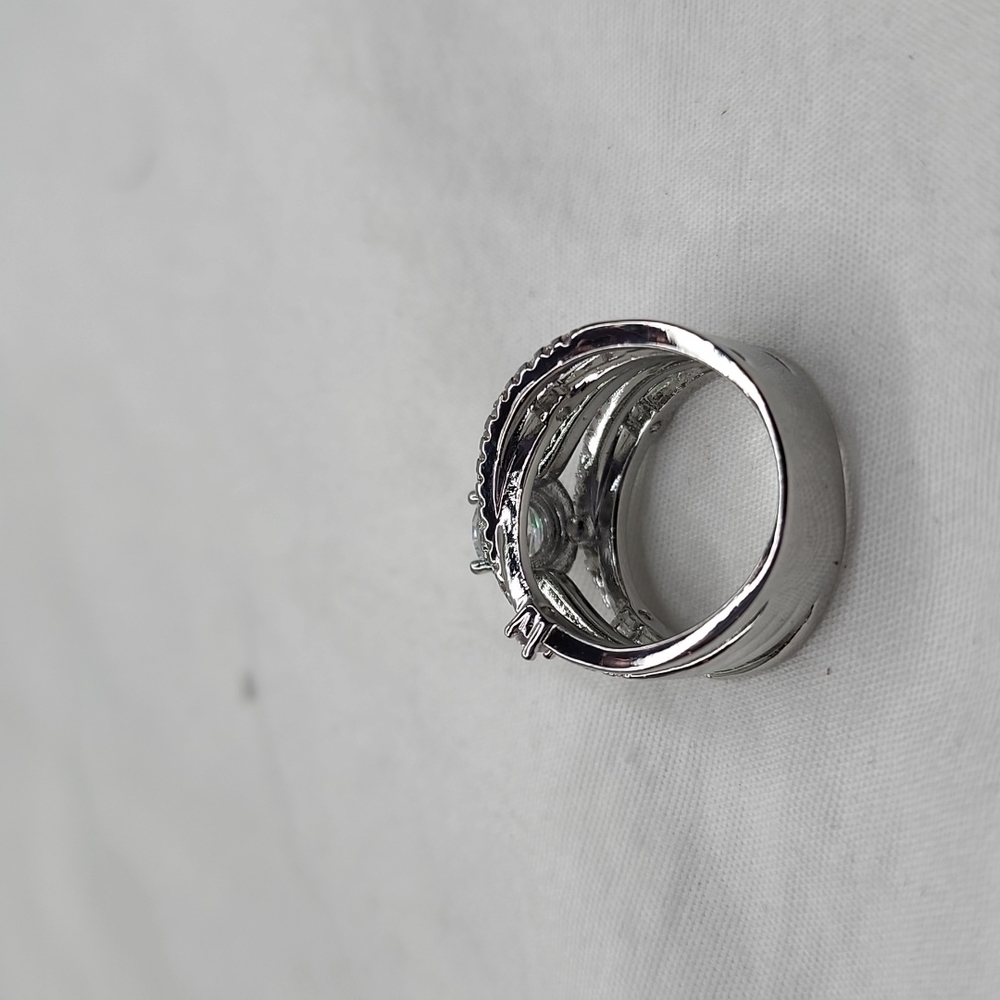 INFINITY DIAMOND RING🎄 - Picture 10 of 11